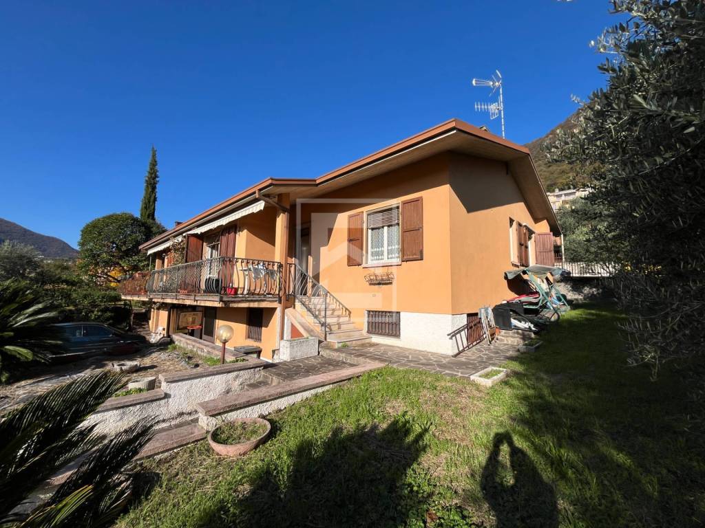 Villa a Salò in Via Padre Marcolini, 15 - Foto 3