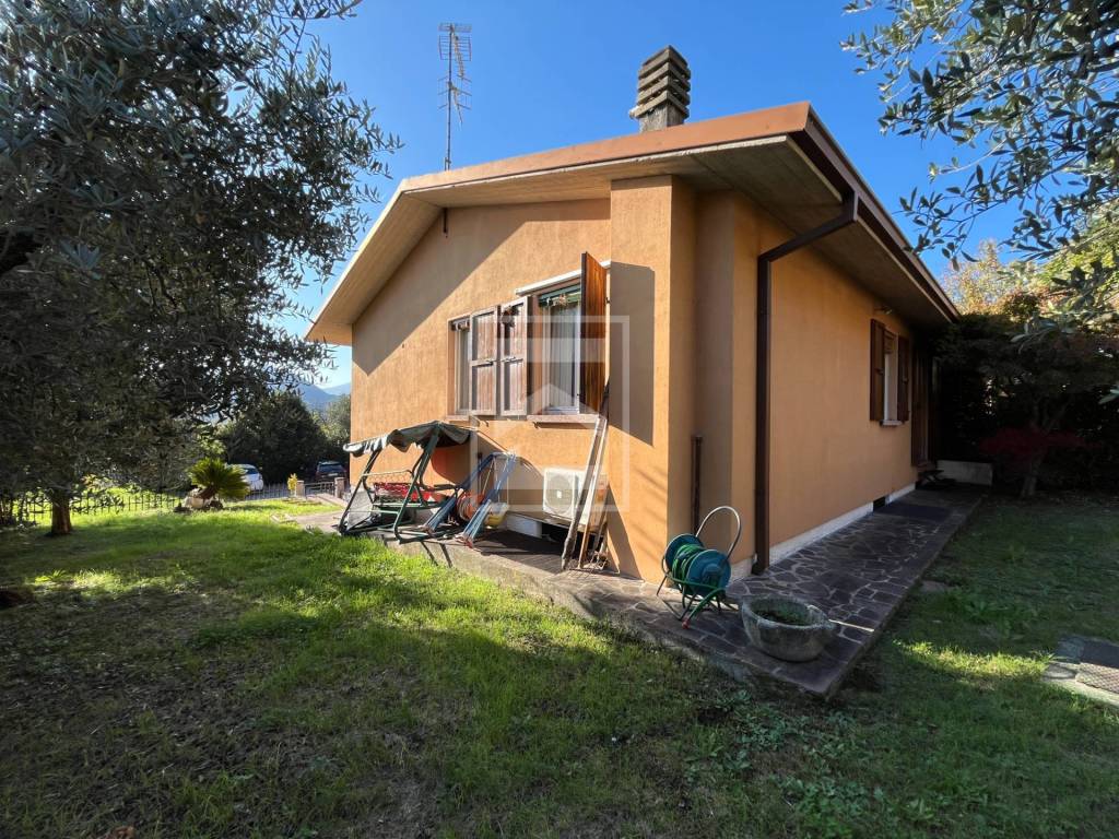 Villa a Salò in Via Padre Marcolini, 15 - Foto 4