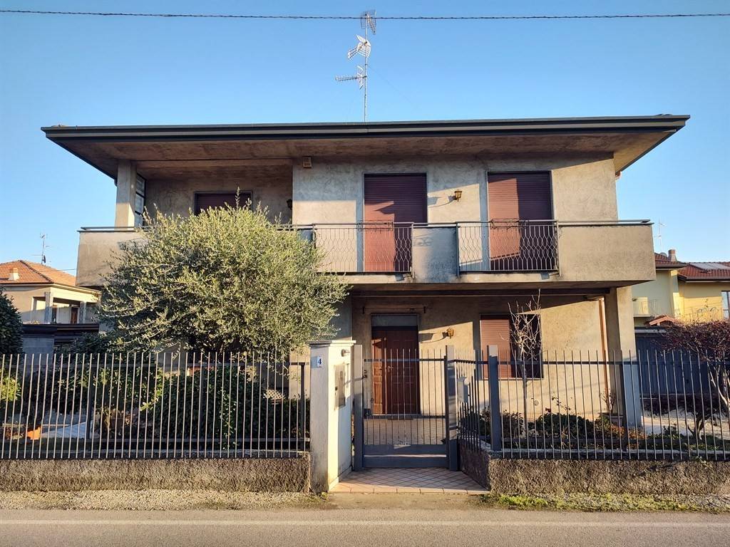 Villa a Cardano al campo in via dei chiosetti, 4 - Foto 3