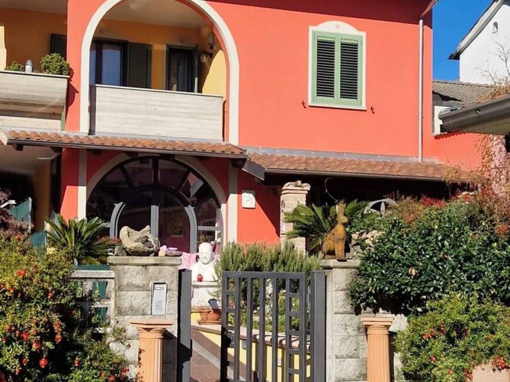 Villa a Trezzano rosa in Via Dante Alighieri, 14 - Foto 2