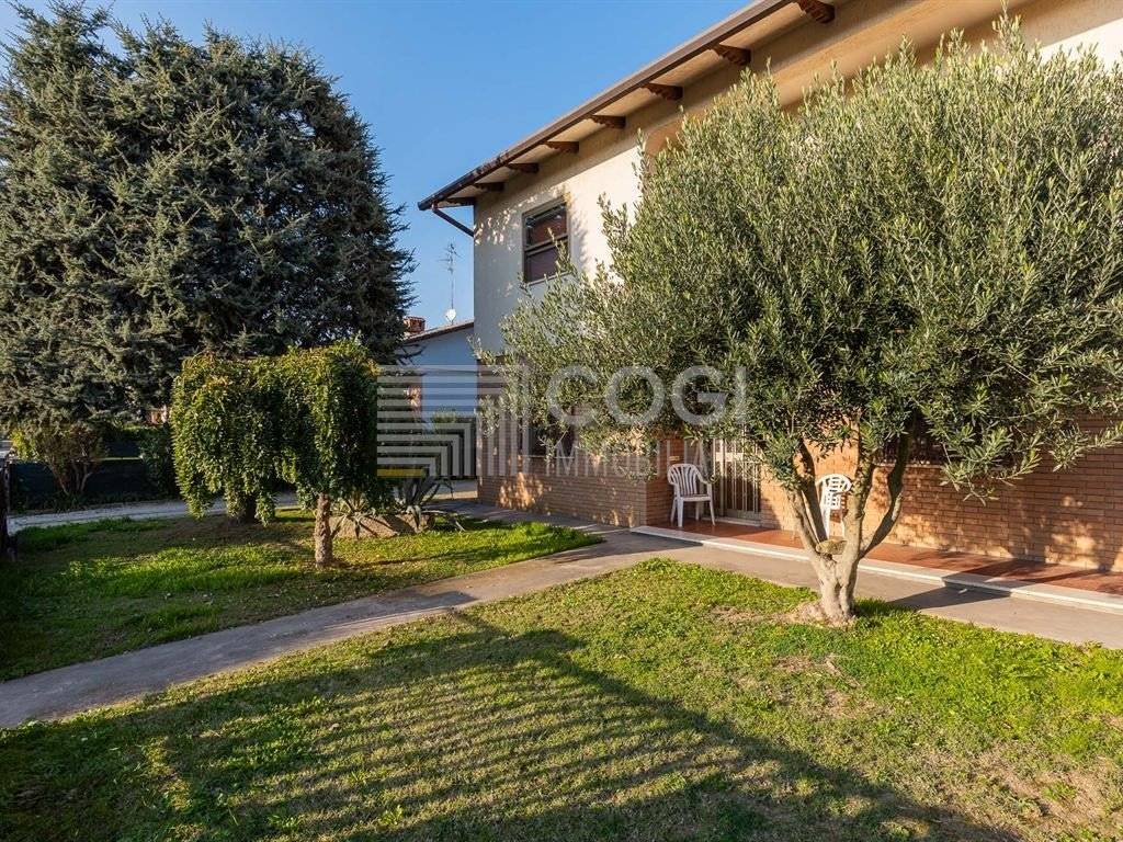 Villa a Bagnacavallo in Via della Resistenza, 10 - Foto 2