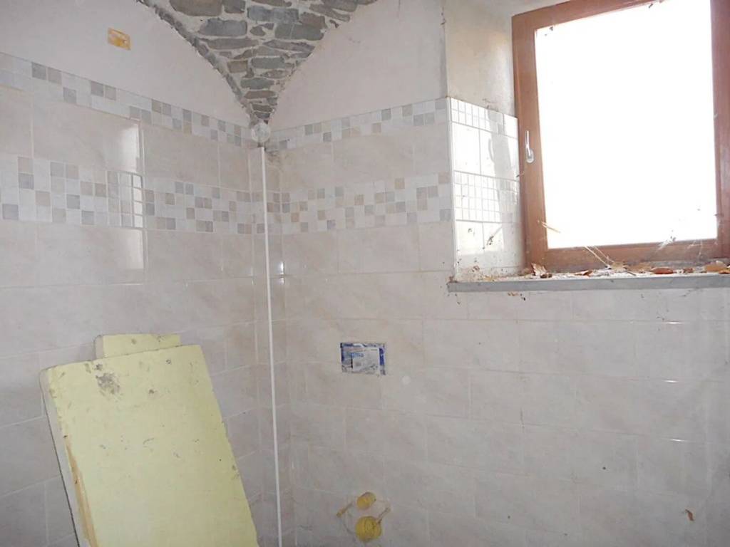 Immobile a Borgo val di taro in Via Cesare Battisti No Number - Foto 3