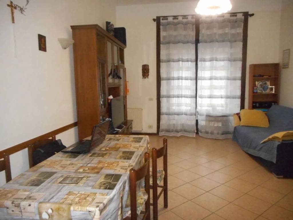 Appartamento a Borgo val di taro in Urb. San Rocco Borgo Val Di Taro - Foto 2