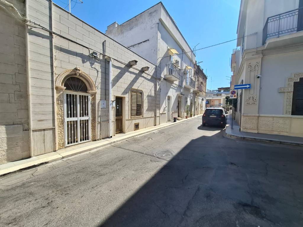 Casa indipendente a Adelfia in Via Trento, 13 - Foto 2