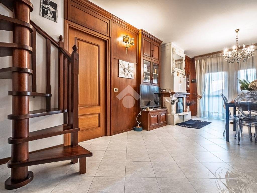 Appartamento a Venaria reale in Via San Marchese - Foto 5