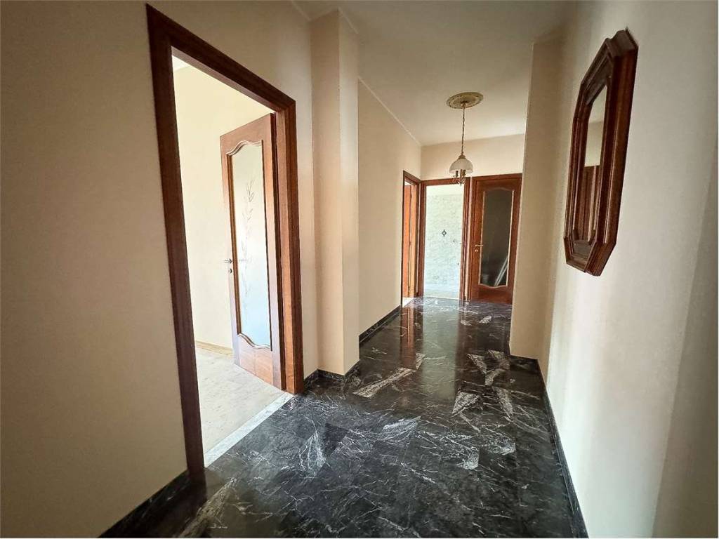 Appartamento a Chieri in via vittone, 16 - Foto 2