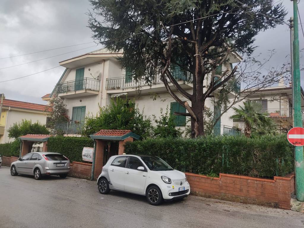 Villa a Sirignano in Via Carlo Fiordelisi, 12 - Foto 2