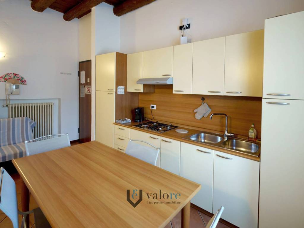 Appartamento a Verona in Via Tombetta, 90 - Foto 3