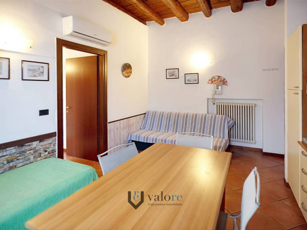 Appartamento a Verona in Via Tombetta, 90 - Foto 4