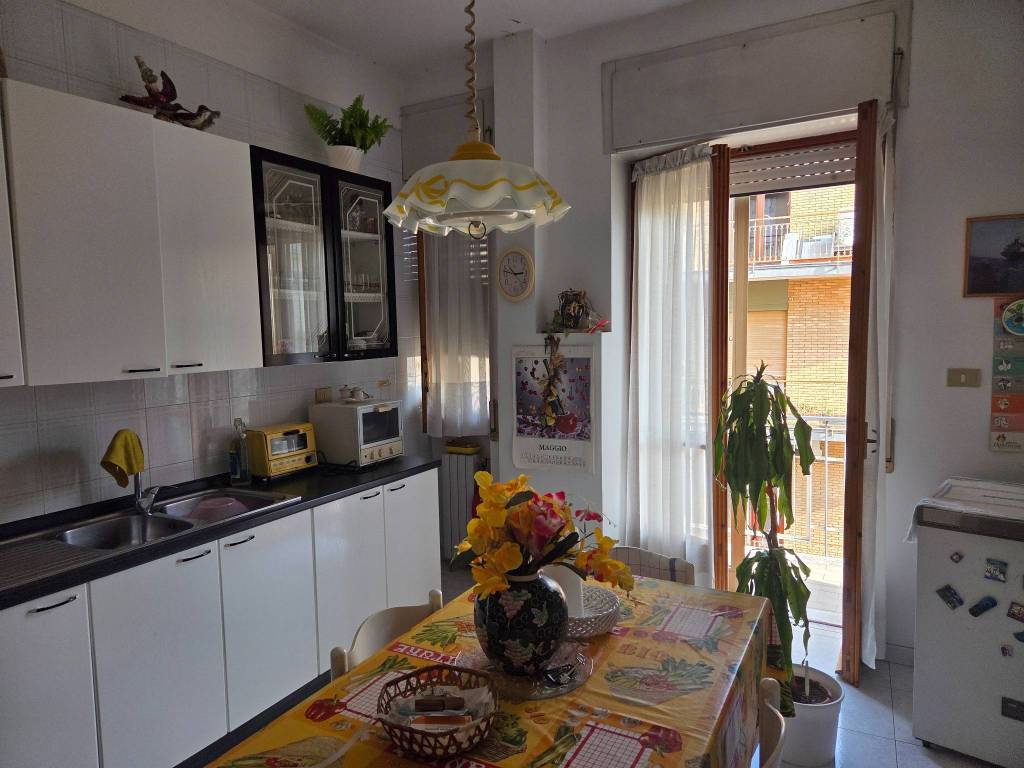 Appartamento a Salerno in Via Raffaele Ricci, 37 - Foto 4