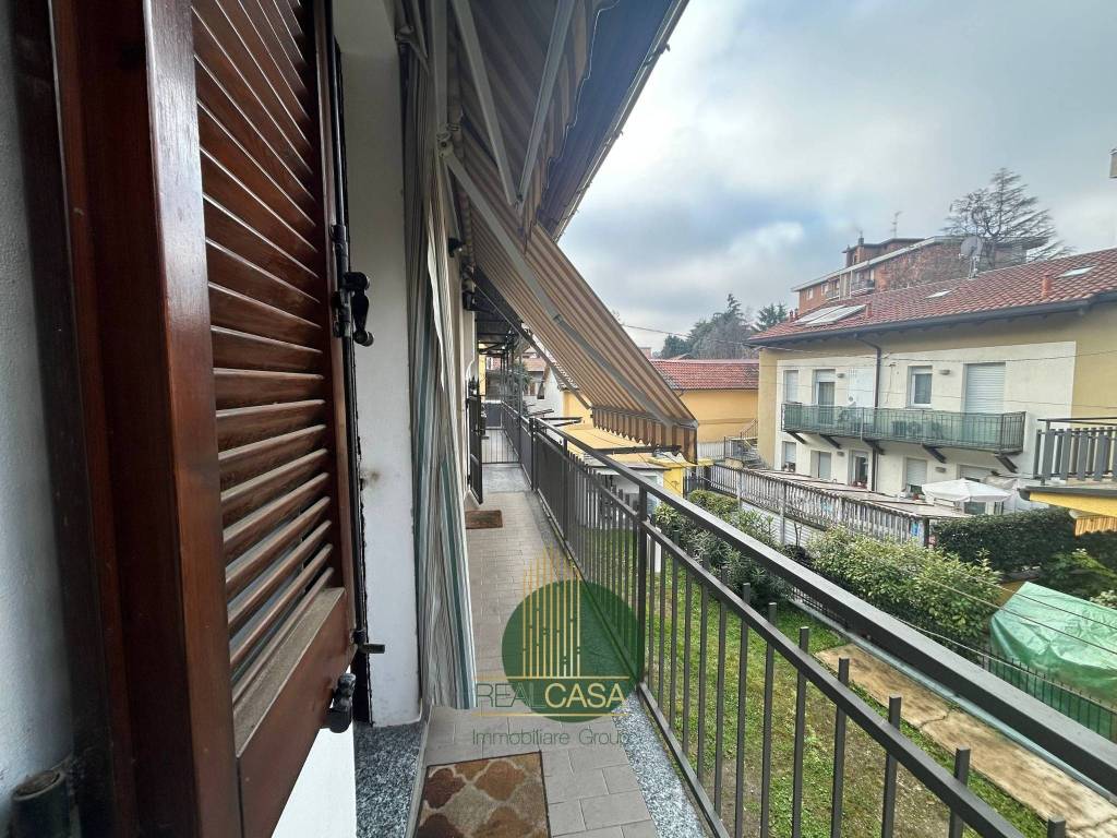 Appartamento a Saronno in Via Alessandro Volta - Foto 4