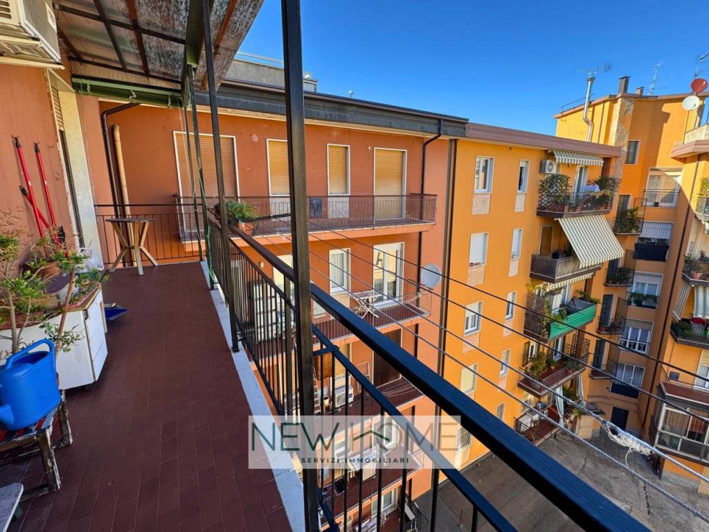 Appartamento a Verona in Via Giuseppe Gioacchino Belli 4 - Foto 3