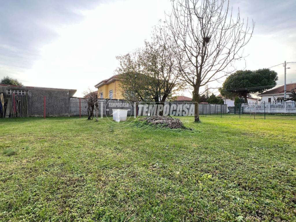 Terreno a Lonate pozzolo in Via Vecchia per Castano Primo 4 - Foto 3