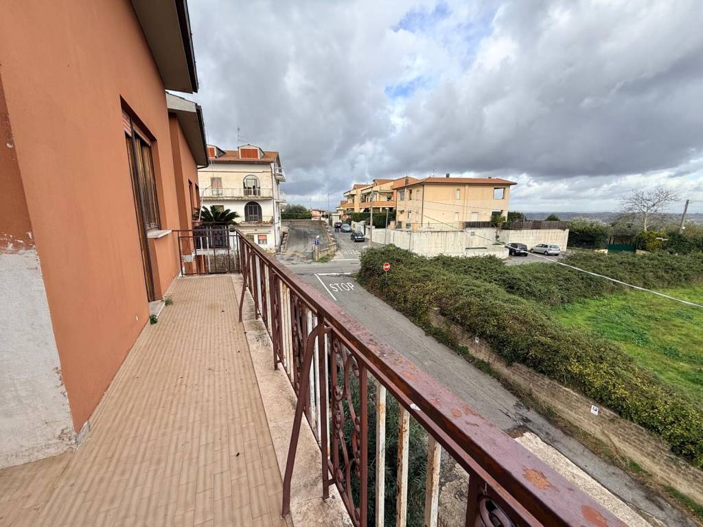 Appartamento a Campagnano di roma in Via Pablo Neruda, 2 - Foto 5