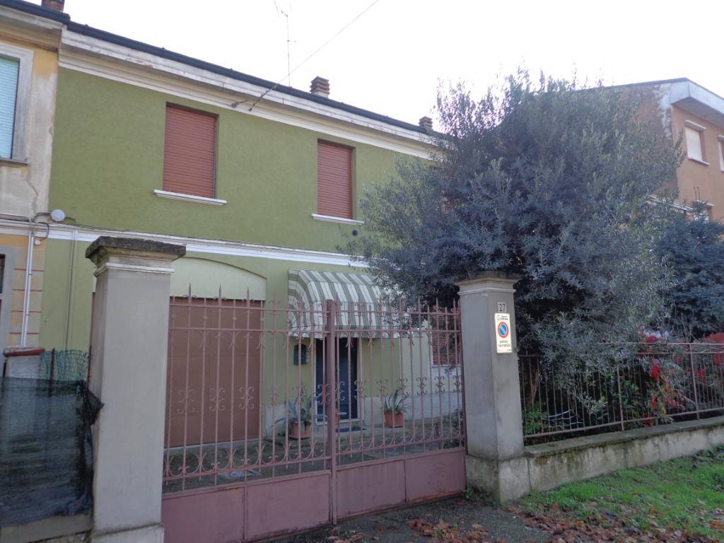 Villa a Soresina in Via Ugo Foscolo, 27 - Foto 2