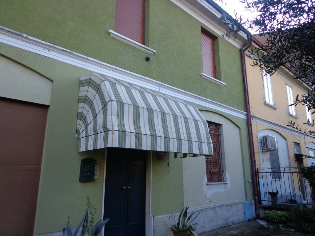 Villa a Soresina in Via Ugo Foscolo, 27 - Foto 4