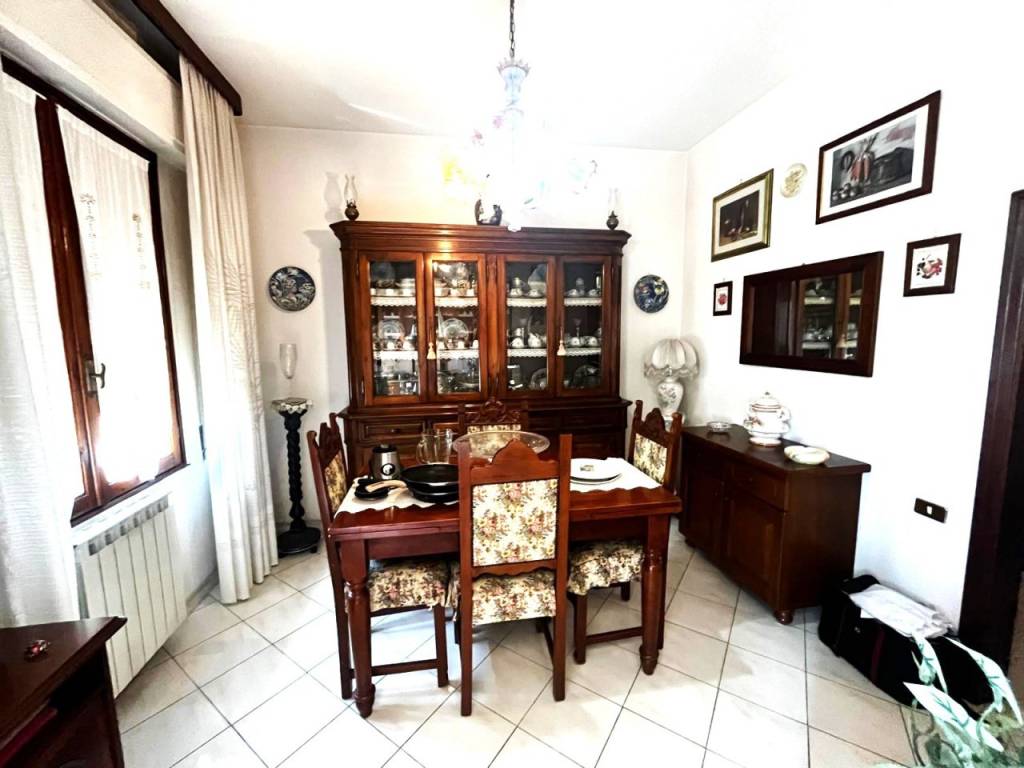 Appartamento a Campi bisenzio in Via Alessandro Volta - Foto 4