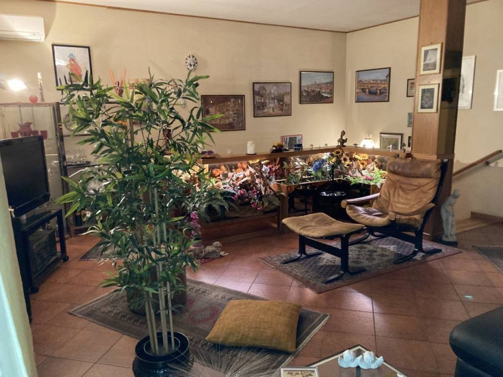 Appartamento a Campi bisenzio in Via Veneto - Foto 3