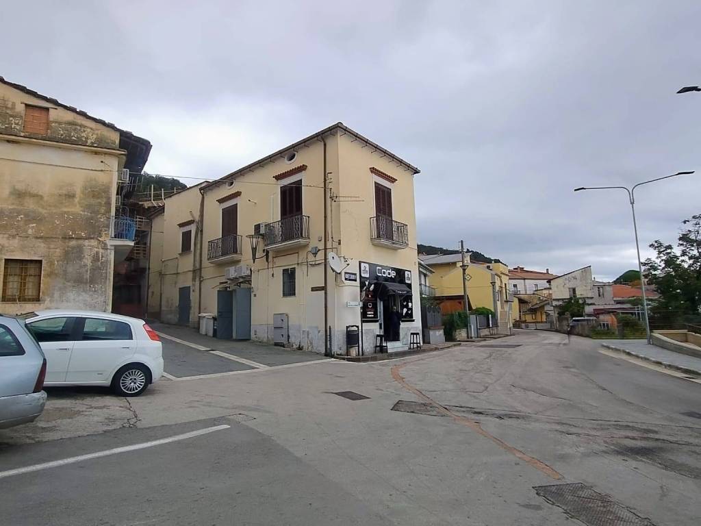 Casa indipendente a Montecorvino pugliano in Via Nazario Sauro - Foto 2