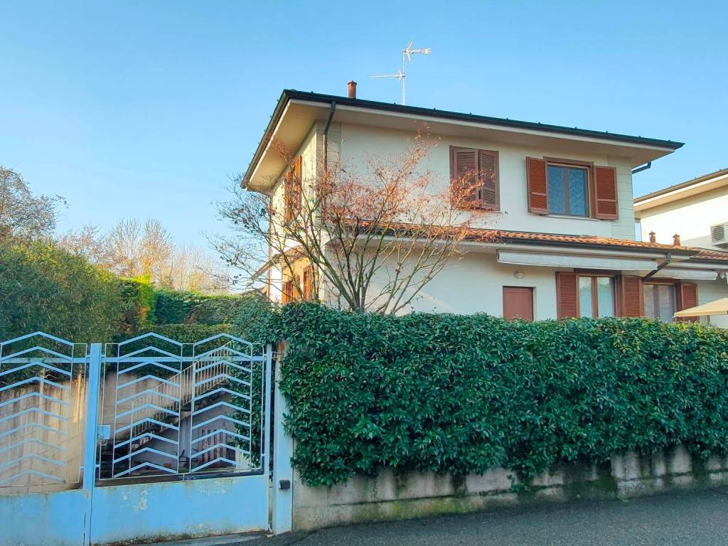 Villa a Lodi in Via della Camolina, 21 - Foto 3