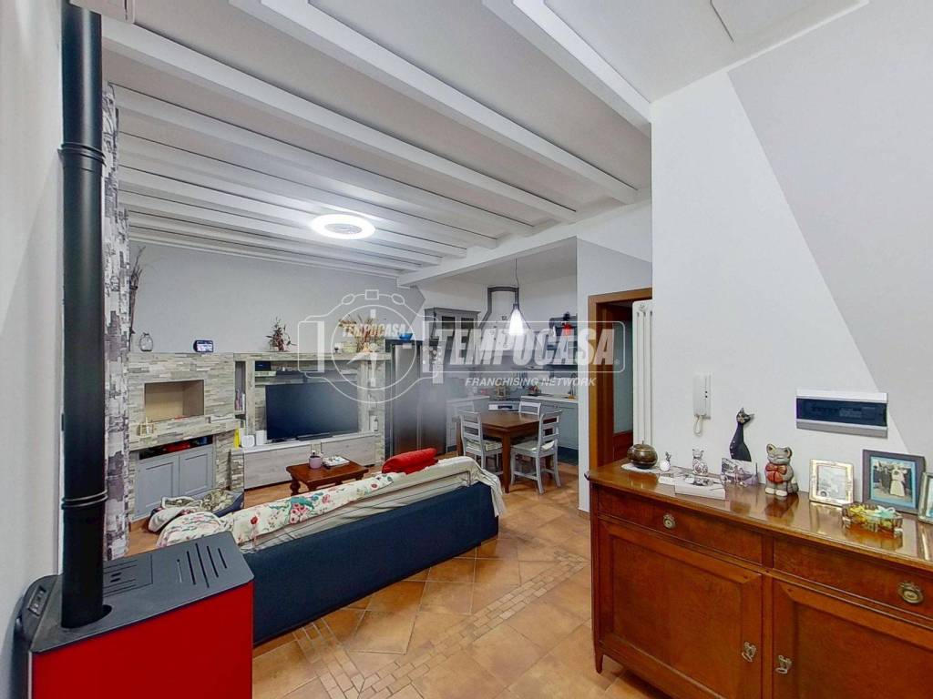 Appartamento a Cabiate in Via Giacomo Matteotti 29 - Foto 2