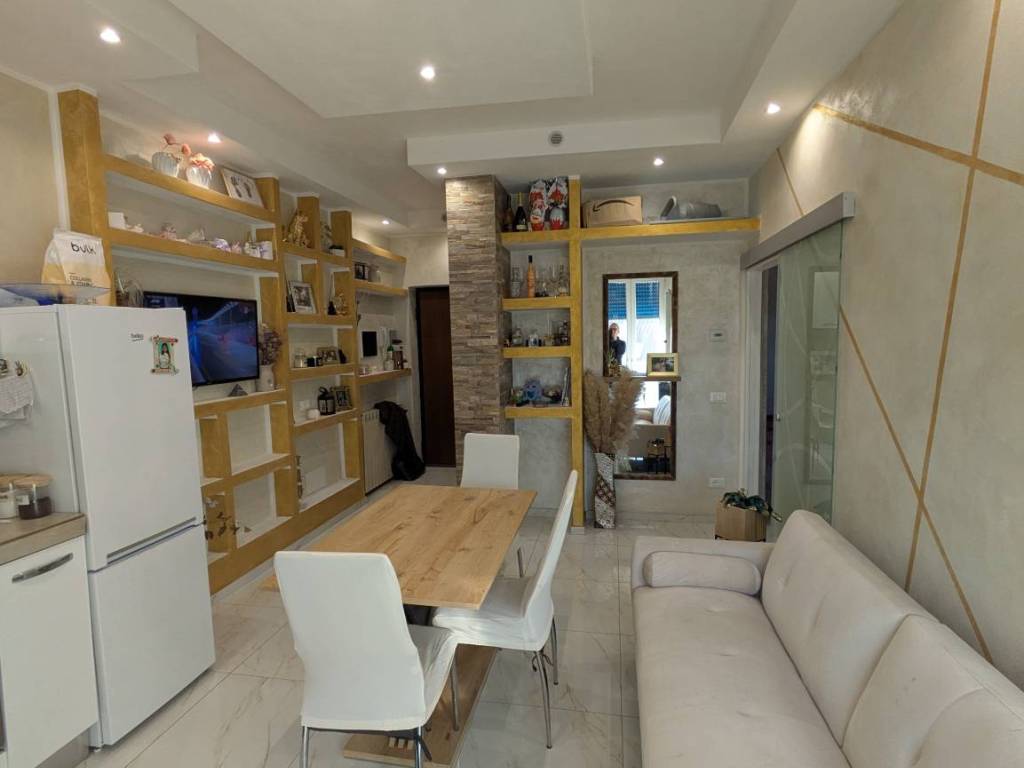 Appartamento a Castelletto sopra ticino in Via 25 Aprile - Foto 3