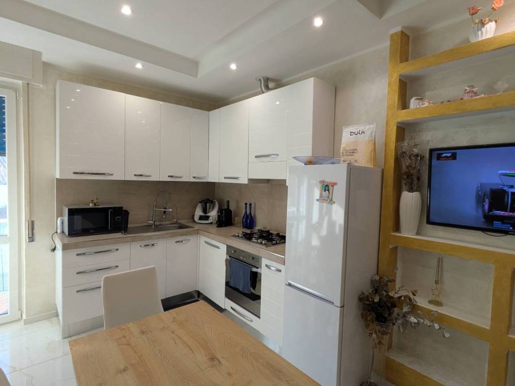 Appartamento a Castelletto sopra ticino in Via 25 Aprile - Foto 4