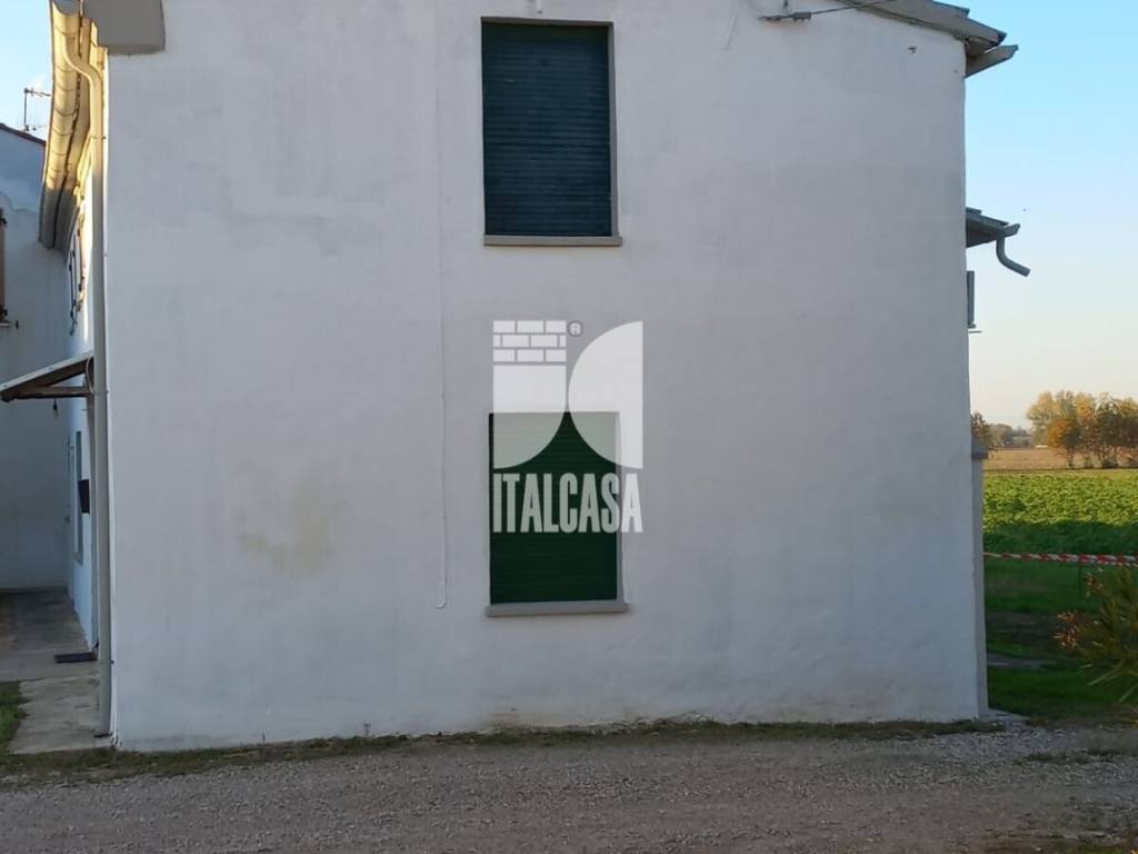 Villa a Roncoferraro in via Comandante Gulli - Foto 4