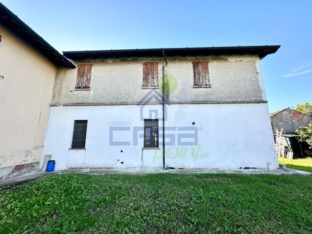 Appartamento a Acquanegra cremonese in via stazione 38 - Foto 3