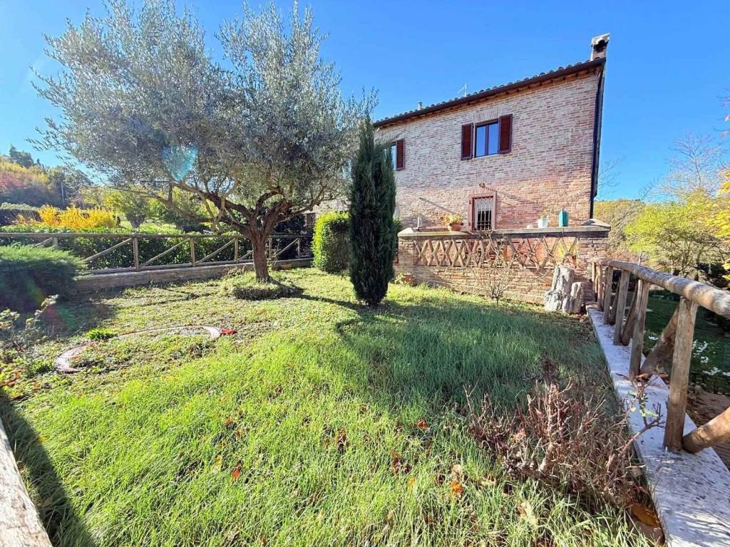 Appartamento a Urbino in Via Bocca Trabaria Ovest - Foto 2