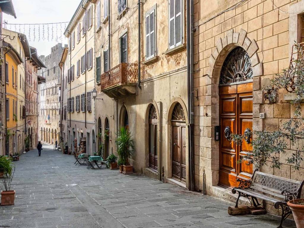 Appartamento a Massa marittima in Via Moncini - Foto 2