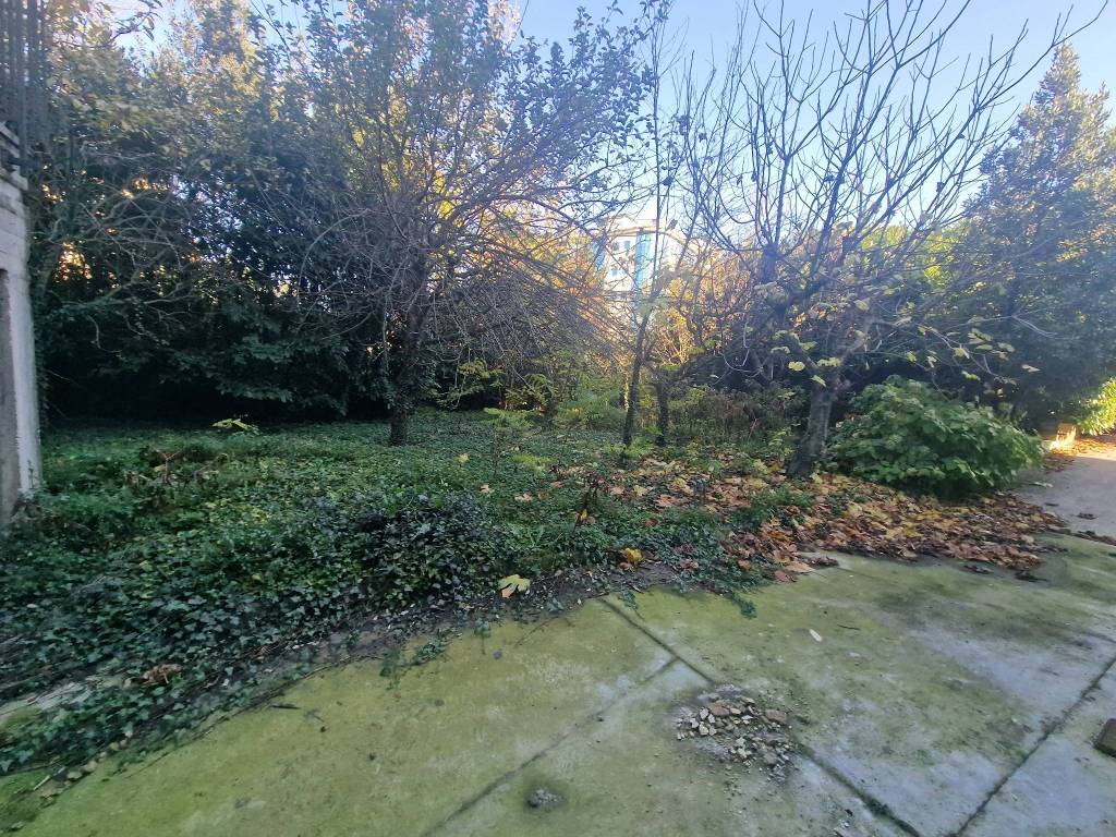 Appartamento a Vercelli in Via Francesco Guicciardini, 29 - Foto 3