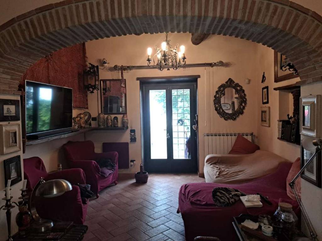 Villa a Castiglion fiorentino in via Loc Montecchio - Foto 2