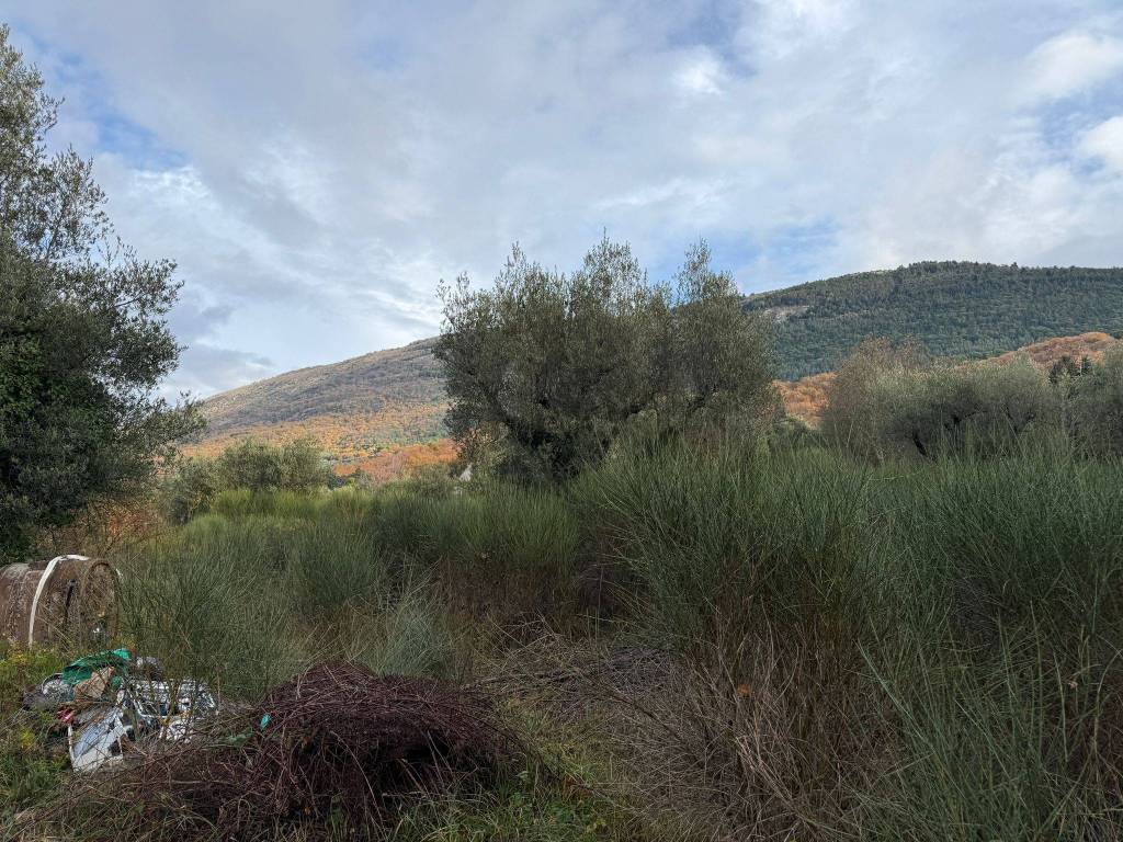 Terreno a Perugia in Strada di Compresso - Foto 3