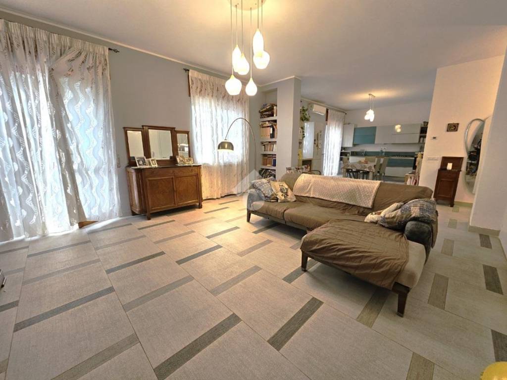 Casa indipendente a Torremaggiore in Via Piazza S. Francesco - Foto 2
