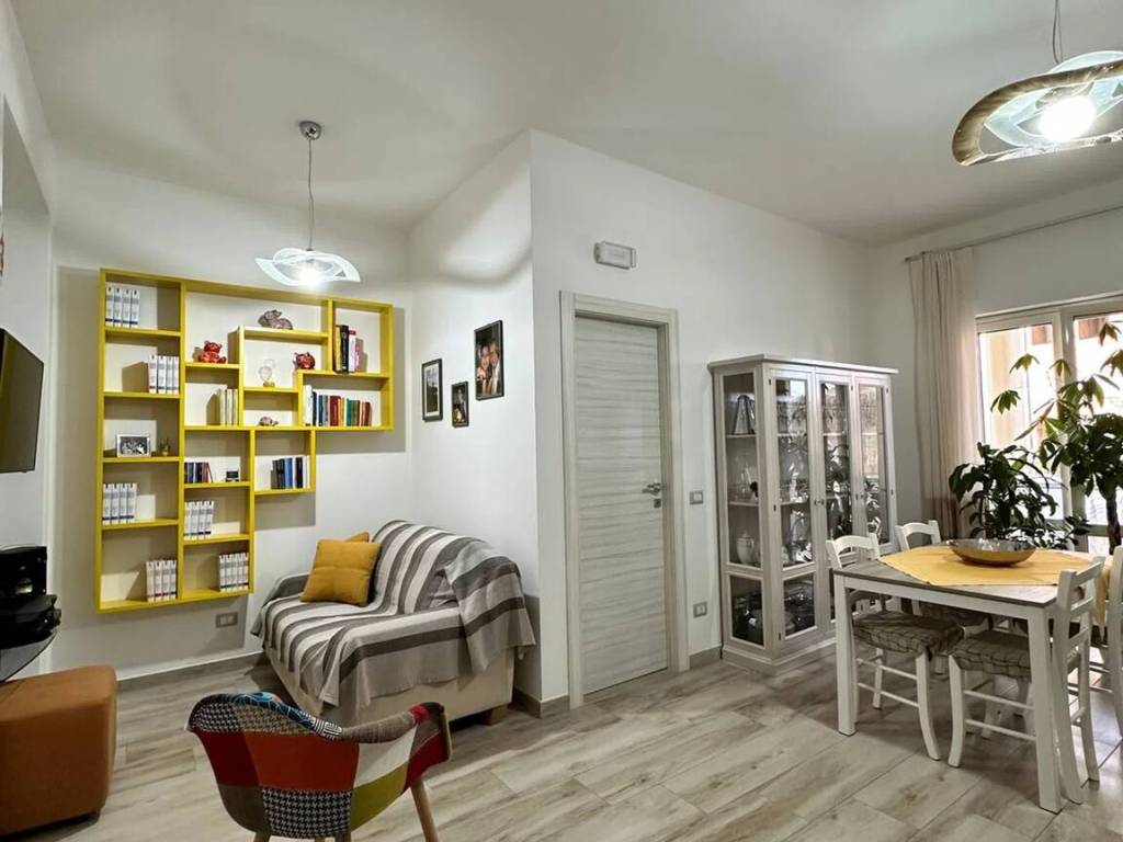 Appartamento a Crotone in Via Messico, 10 - Foto 3