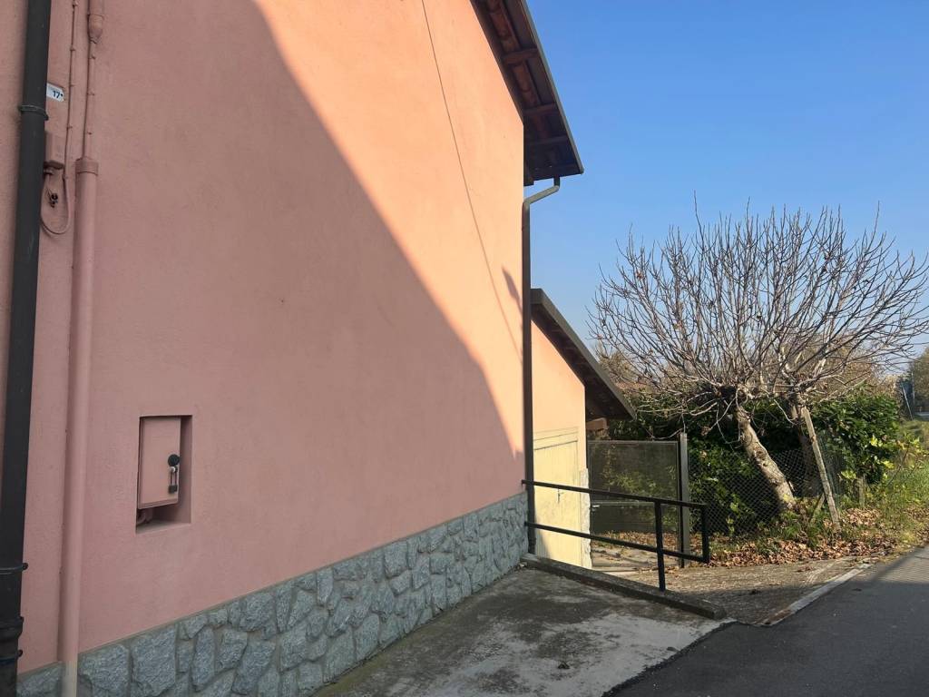 Casa indipendente a San damiano d'asti in Via Trieste, 7 - Foto 3