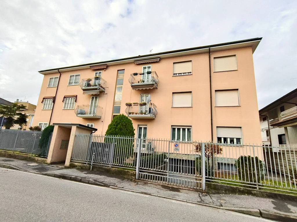 Appartamento a Cernusco sul naviglio in Via Giosuè Carducci - Foto 3