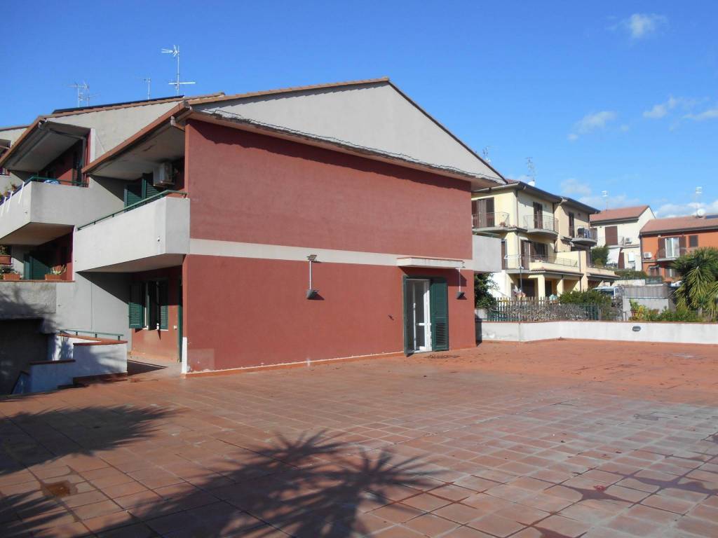 Villa a Aci catena in Via Giacomo Leopardi, 34 - Foto 2