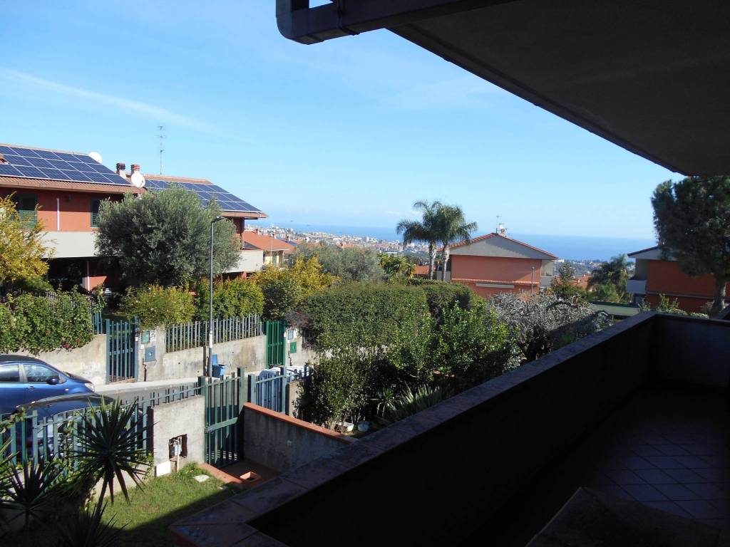 Villa a Aci catena in Via Giacomo Leopardi, 34 - Foto 3