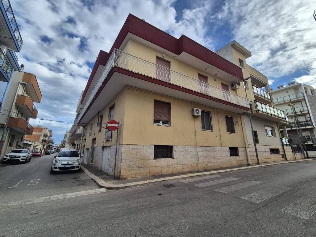 Appartamento a Triggiano in Via Enrico De Nicola, 4 - Foto 3