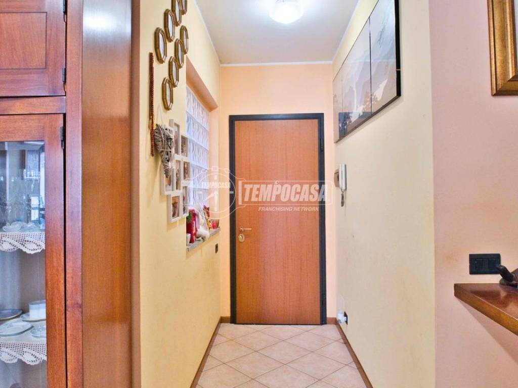 Appartamento a Galliate in Via Danesio Mainerio - Foto 5