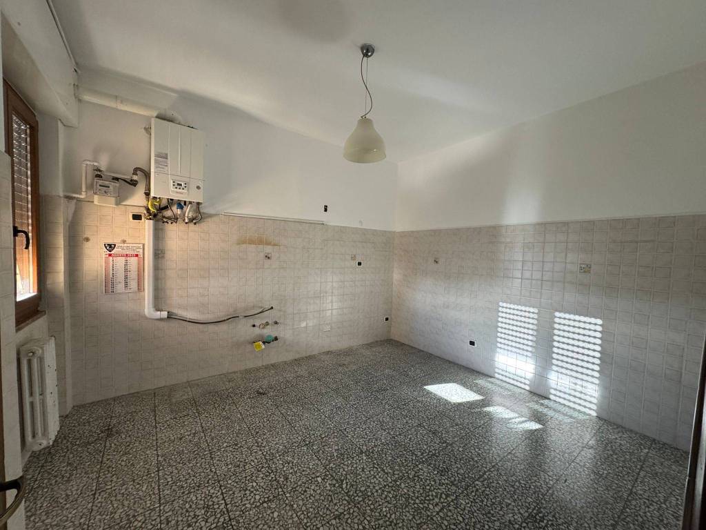 Appartamento a Sarzana in Via Ippolito Landinelli, 3 - Foto 4