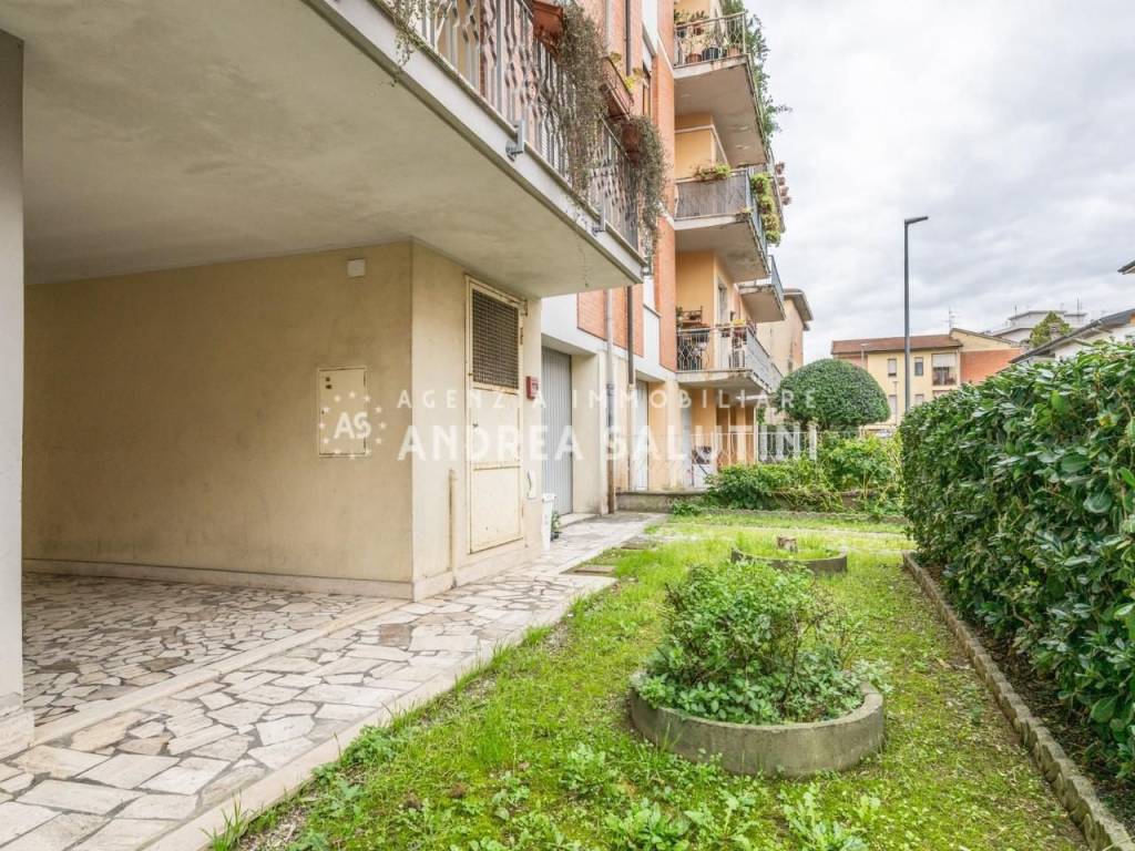 Appartamento a Pontedera in Via Vittorio Alfieri, - Foto 3