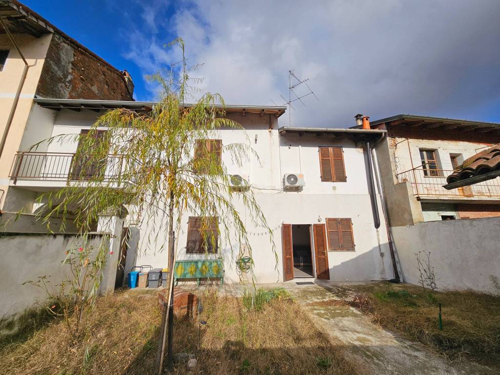 Casa indipendente a Palazzolo vercellese in Via Antonio Gramsci, 17 - Foto 2