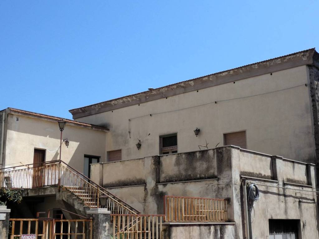 Villa a Fiumefreddo di sicilia in Via Armando Diaz, 18 - Foto 2