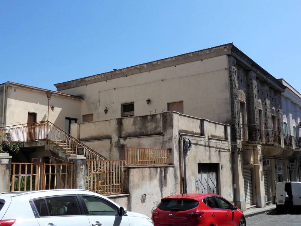 Villa a Fiumefreddo di sicilia in Via Armando Diaz, 18 - Foto 3
