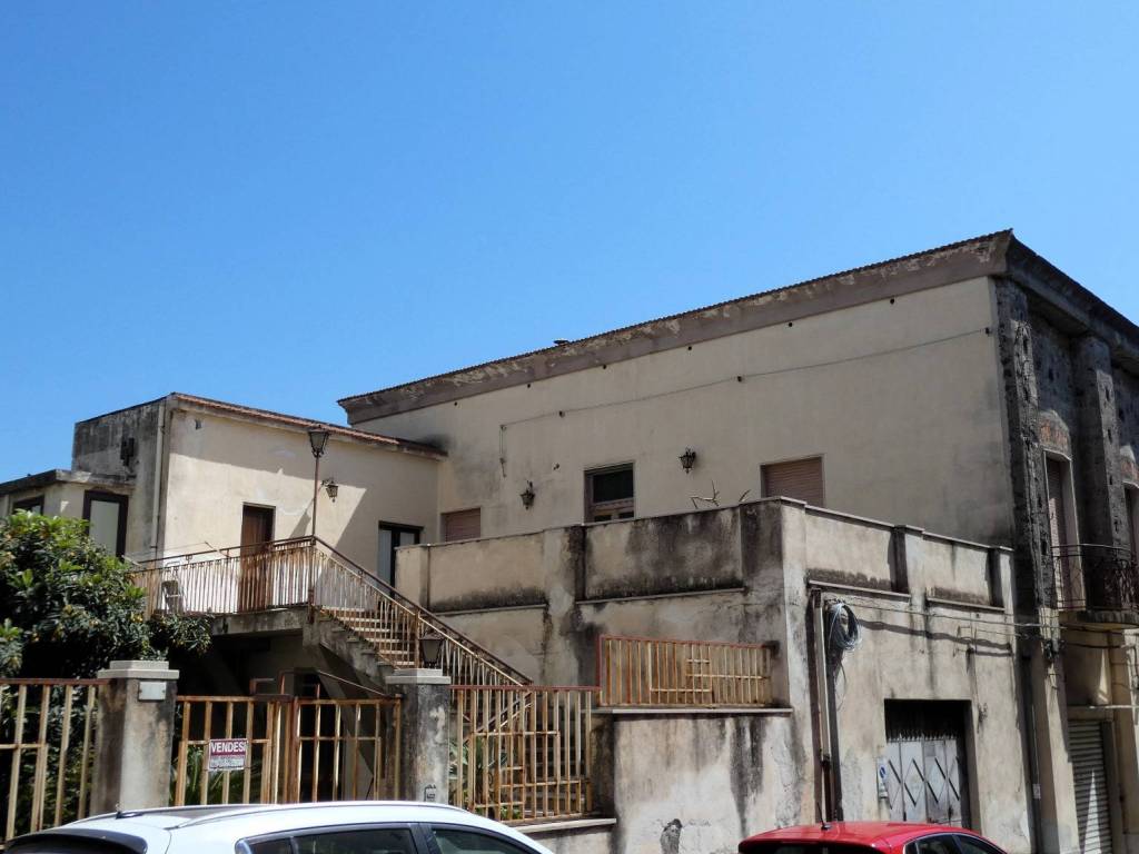Villa a Fiumefreddo di sicilia in Via Armando Diaz, 18 - Foto 4