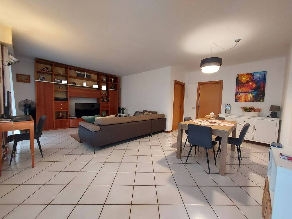 Appartamento a Pesaro in Via Luigi Tomasini - Foto 2