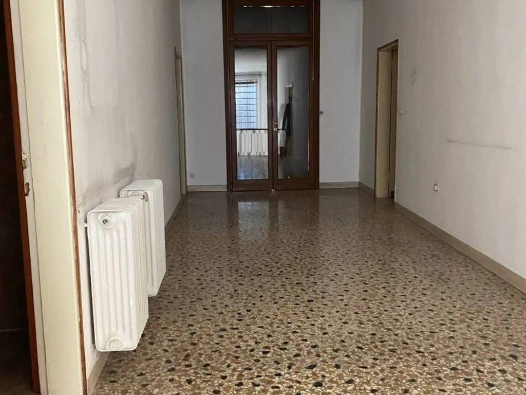 Palazzo / stabile a Bassano del grappa in Viale Delle Fosse - Foto 2